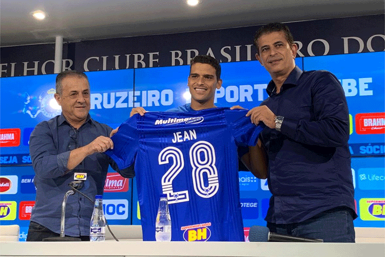 Jean garante presena ao menos no vestirio do Cruzeiro no clssico e d razes para acerto: 'Grandeza fora do normal'